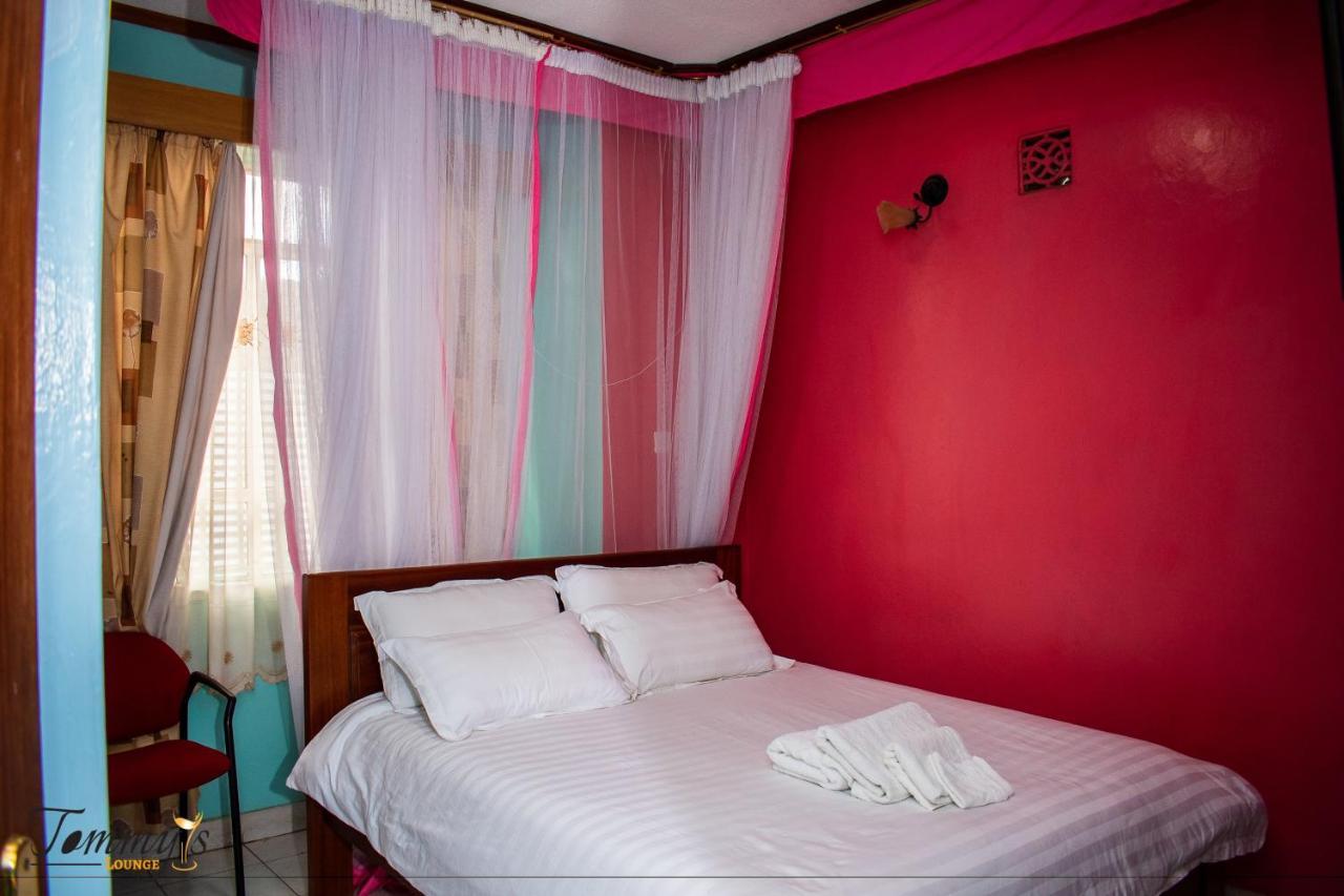 Tommy'S Airport Lounge Otel Syokimau Dış mekan fotoğraf