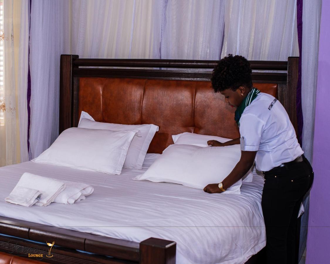 Tommy'S Airport Lounge Otel Syokimau Dış mekan fotoğraf