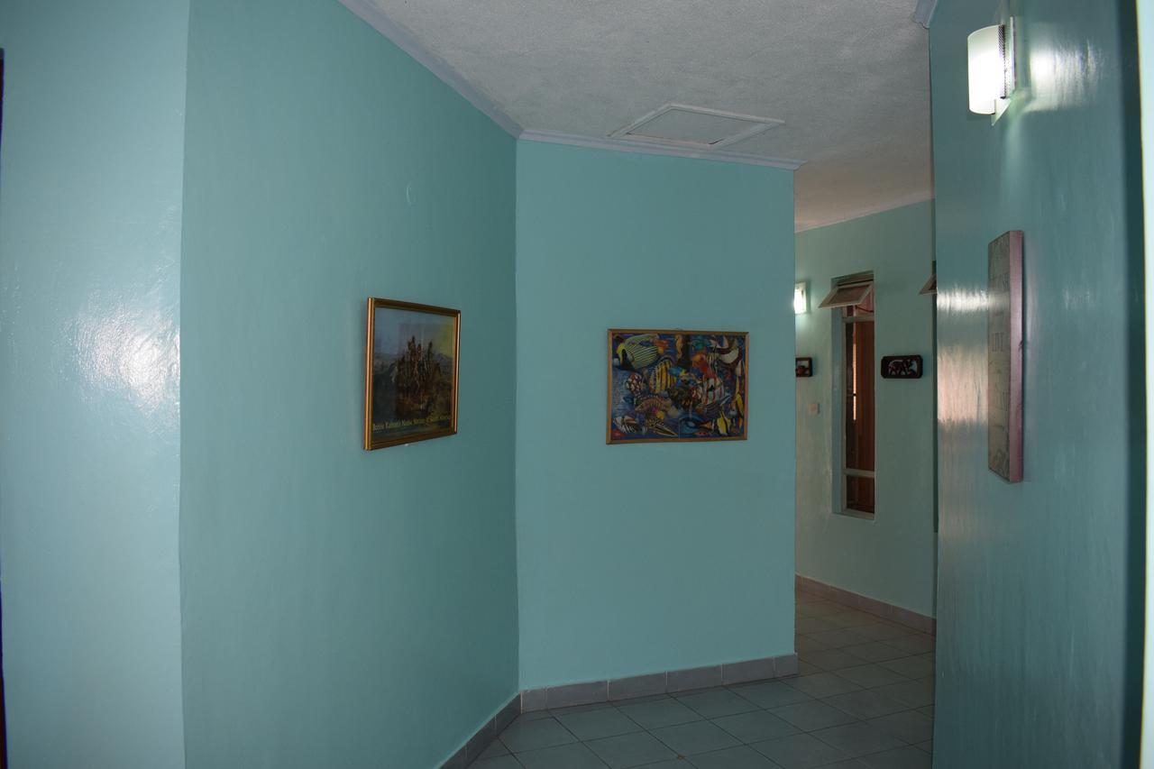 Tommy'S Airport Lounge Otel Syokimau Dış mekan fotoğraf