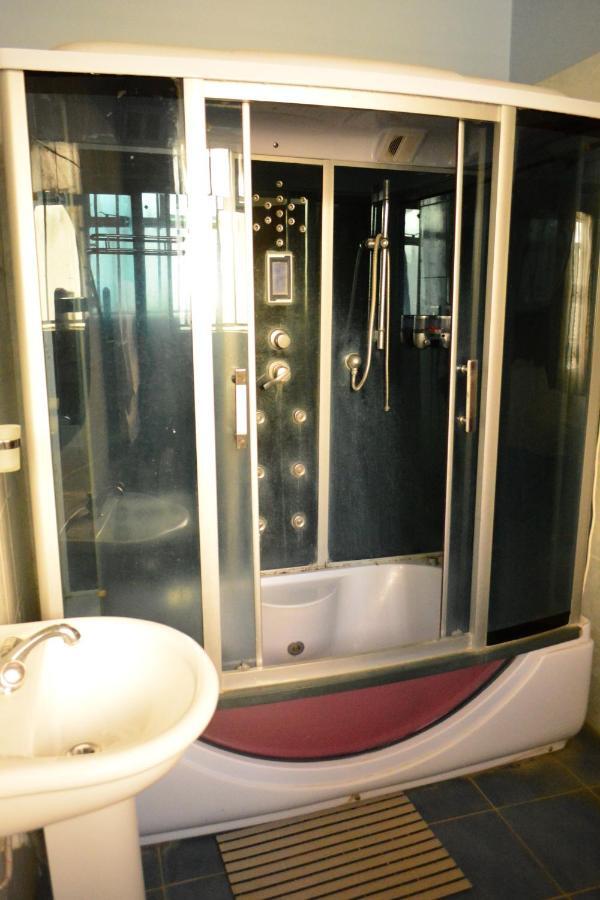 Tommy'S Airport Lounge Otel Syokimau Dış mekan fotoğraf